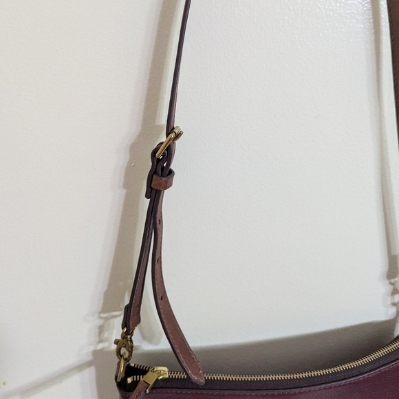 Fossil Pebble Leather Burgundy Crossbody Bag 10 1/2" x 9" x 2" - Picture 3 of 10